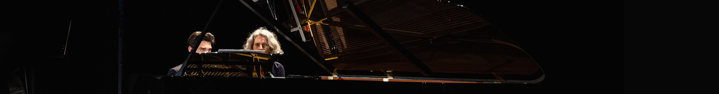 Dmitry Mayboroda mit Verena Wohldorf am Flügel