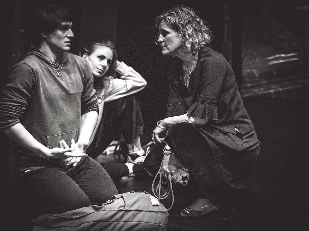 Verena Wohldorf in Gespräch mit den Künstlern